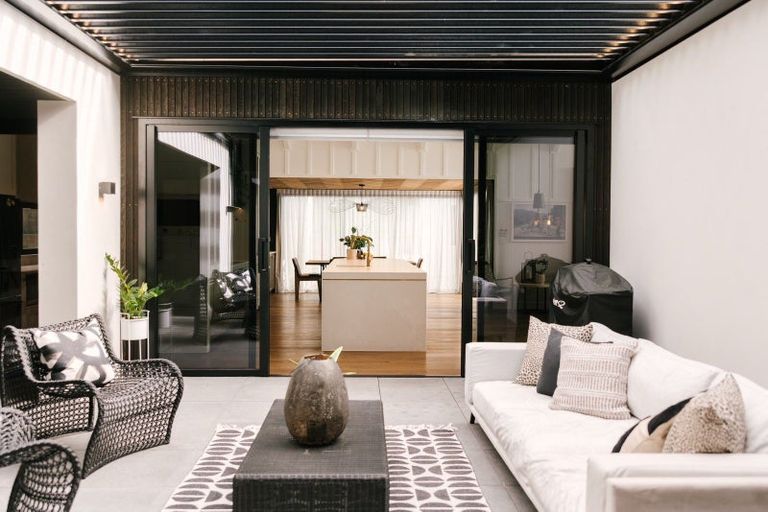 Photo of property in 71 Kanuka Drive, Hokowhitu, Palmerston North, 4410
