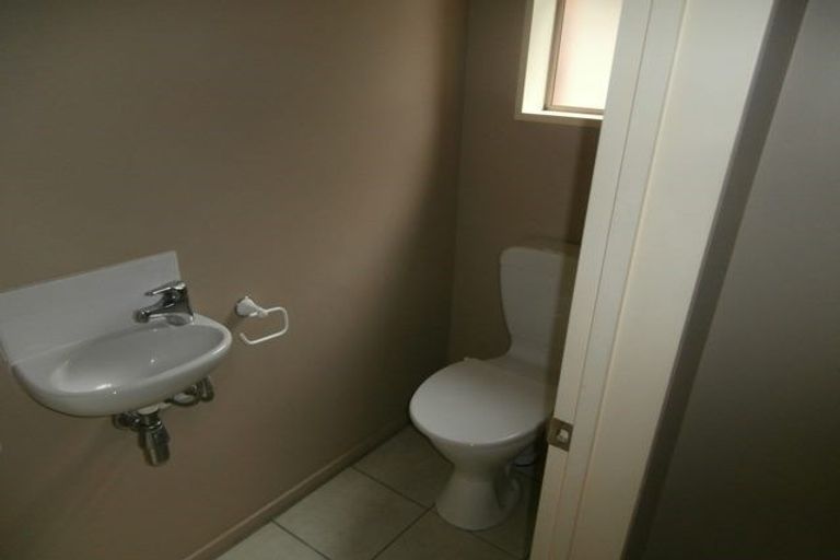 Photo of property in 42d Picton Avenue, Riccarton, Christchurch, 8011