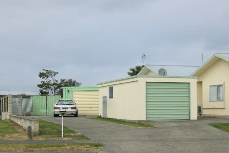 Photo of property in 51 Tait Drive, Greenmeadows, Napier, 4112