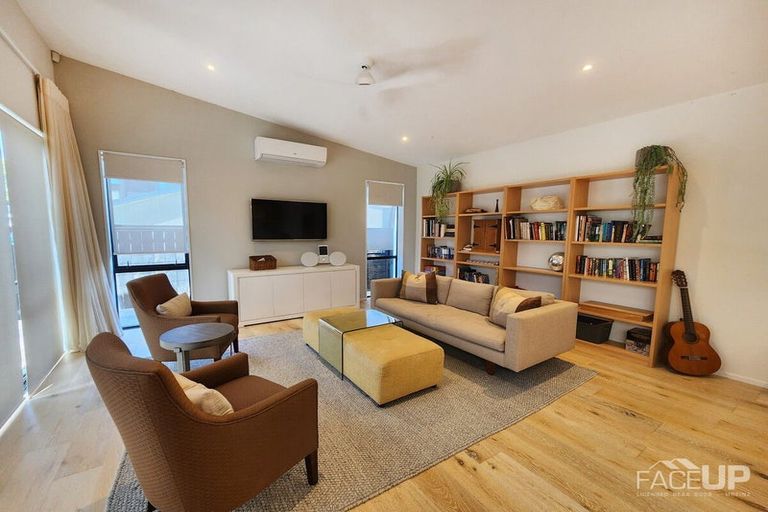 Photo of property in 17 Oioi Road, Hobsonville, Auckland, 0616