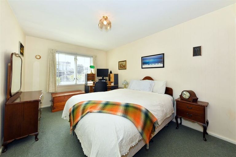 Photo of property in 1/9 Lombard Place, Avonhead, Christchurch, 8042