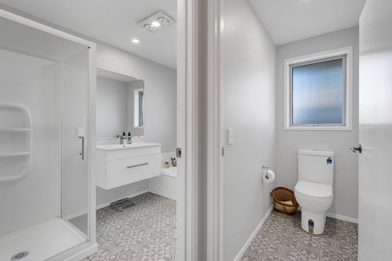 Photo of property in 7 Robbins Crescent, Hawera, 4610