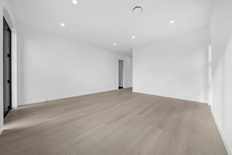Photo of property in 30 Korowhiti Road, Clarks Beach, 2122