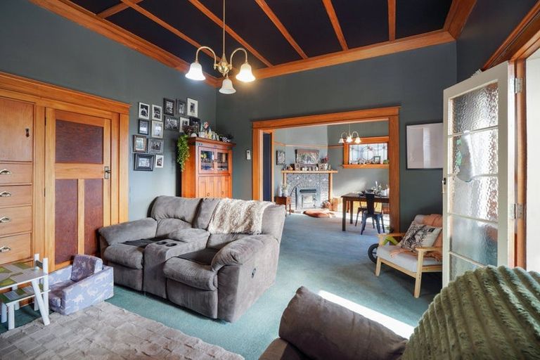 Photo of property in 1 Home Street, Winton, 9720