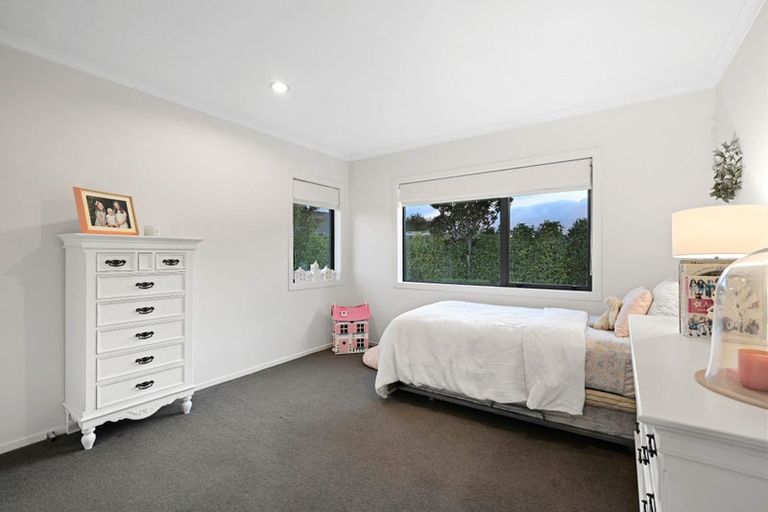 Photo of property in 202 Saint James Drive, Huntington, Hamilton, 3210