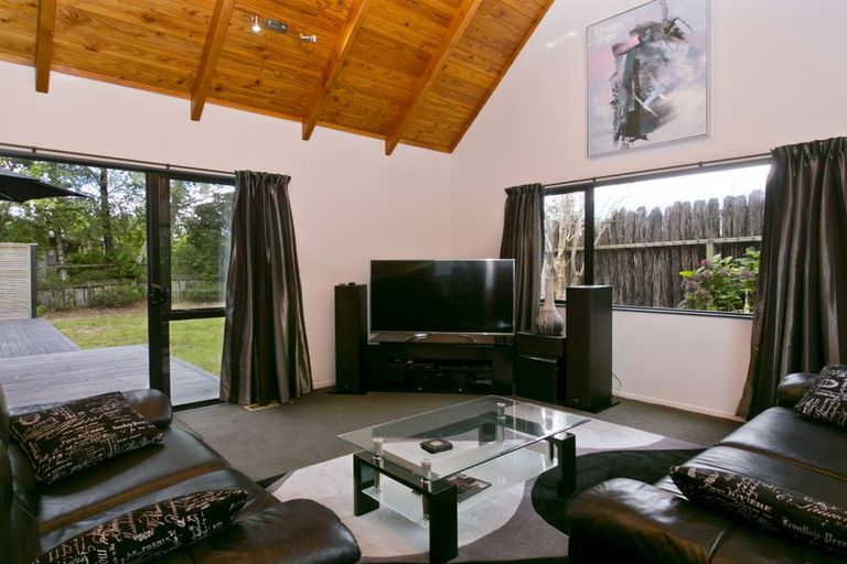 Photo of property in 1/5 Koha Road, Taupo, 3330
