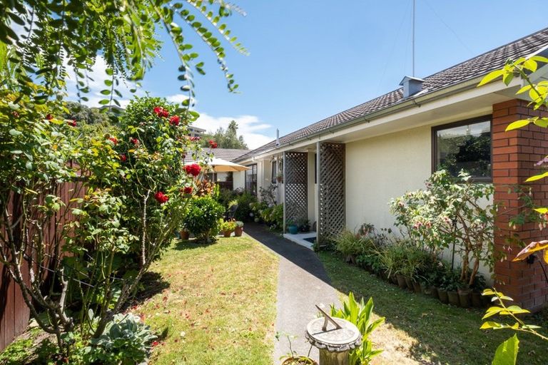 Photo of property in 2 Kotuku Place, Taradale, Napier, 4112