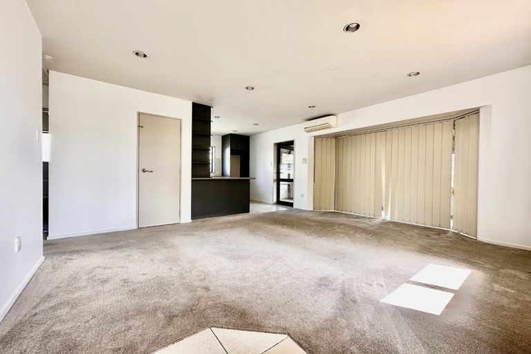 Photo of property in 672 Te Atatu Road, Te Atatu Peninsula, Auckland, 0610