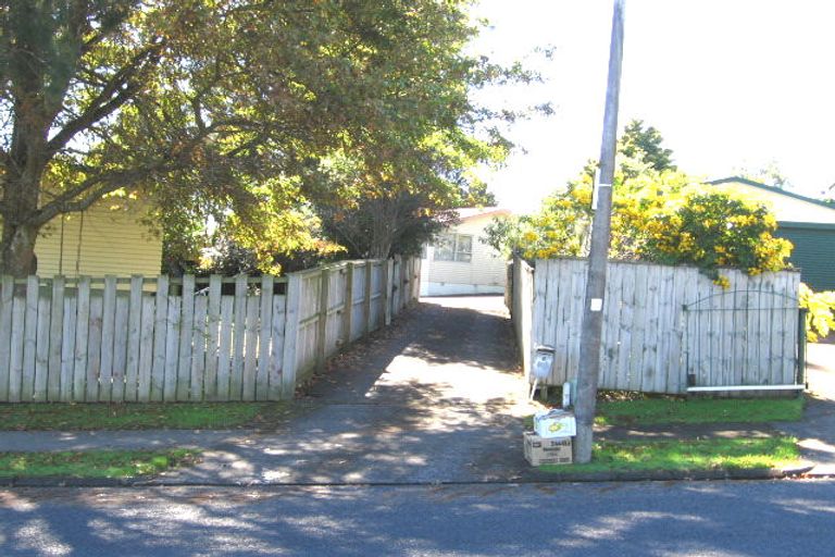 Photo of property in 6 Malvina Place, Bucklands Beach, Auckland, 2014