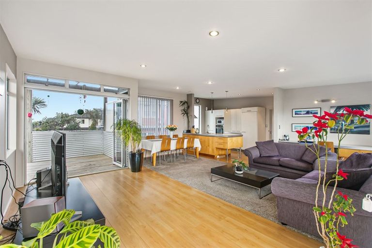 Photo of property in 67d Pleasant Road, Glen Eden, Auckland, 0602