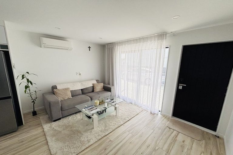 Photo of property in 19c Farwood Drive, Henderson, Auckland, 0612