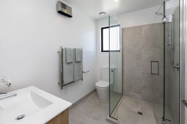 Photo of property in 46b Division Street, Riccarton, Christchurch, 8041