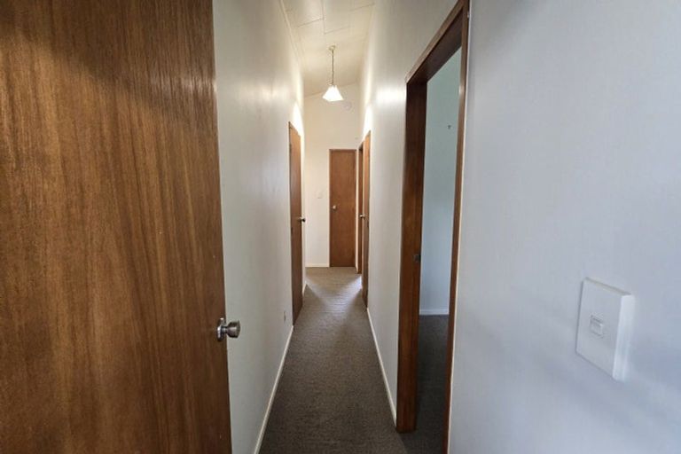 Photo of property in 43 Welcome Bay Road, Welcome Bay, Tauranga, 3112