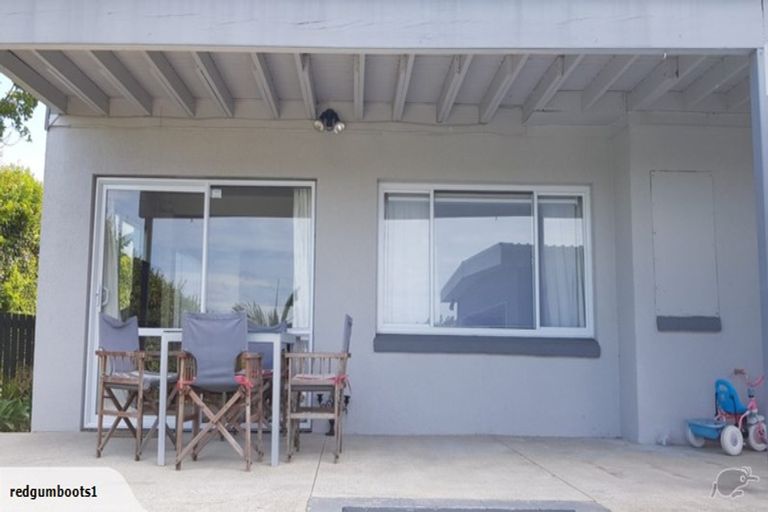 Photo of property in 25 Rosario Crescent, Red Beach, 0932