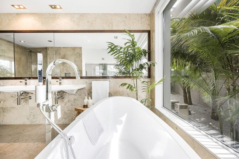 Photo of property in 21 Brighton Terrace, Mairangi Bay, Auckland, 0630