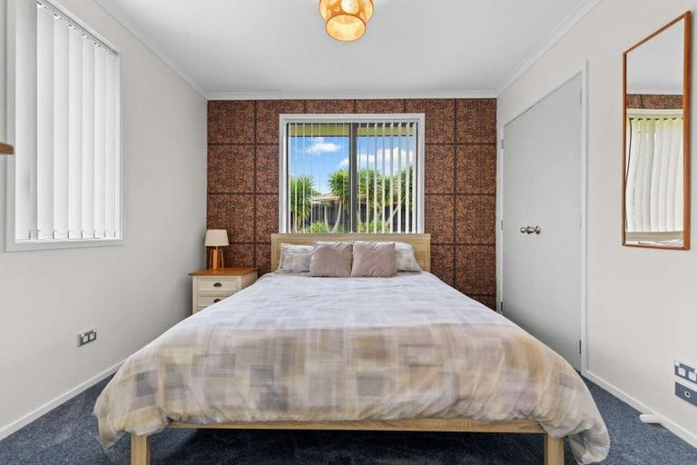 Photo of property in 28 Seabreeze Place, Papamoa Beach, Papamoa, 3118