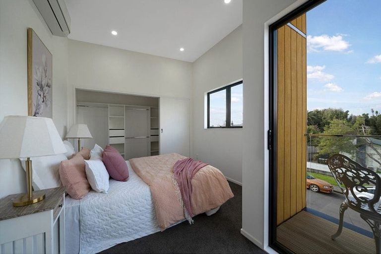 Photo of property in 1/13 Sarona Avenue, Glen Eden, Auckland, 0602