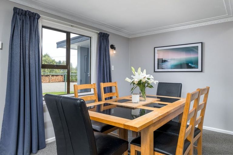 Photo of property in 87 Timaru Road, Waimate, 7924