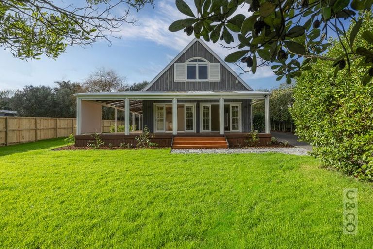 Photo of property in 5 Cambridge Road, Riverhead, 0820