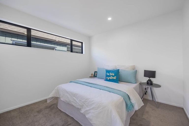 Photo of property in 21 John Gray Street, Papakura, 2110