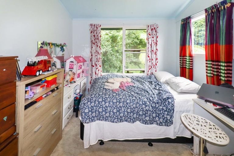 Photo of property in 97 Churton Drive, Churton Park, Wellington, 6037