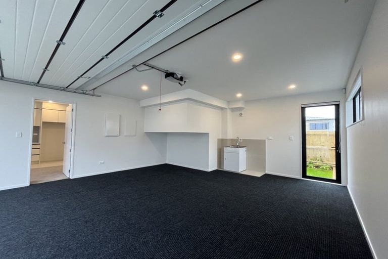 Photo of property in 20 Elegant Lane, Ranui, 0612