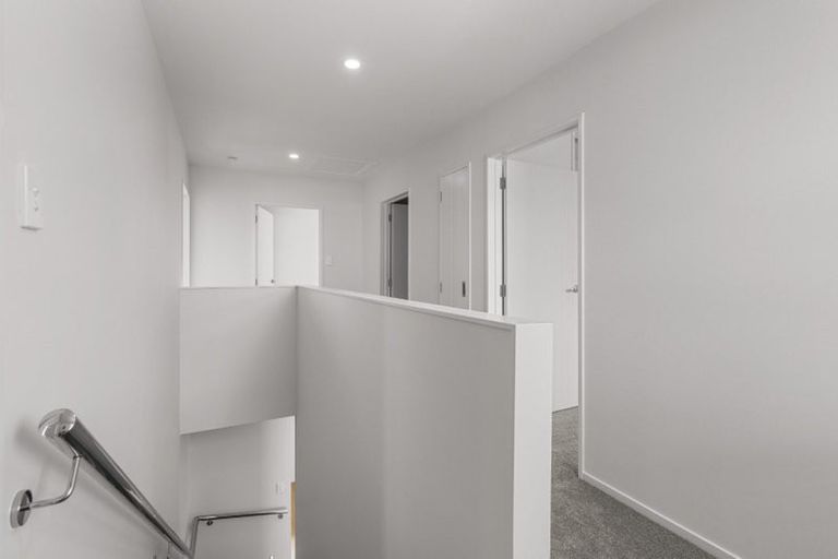 Photo of property in 4c Roberts Road, Te Atatu South, Auckland, 0610