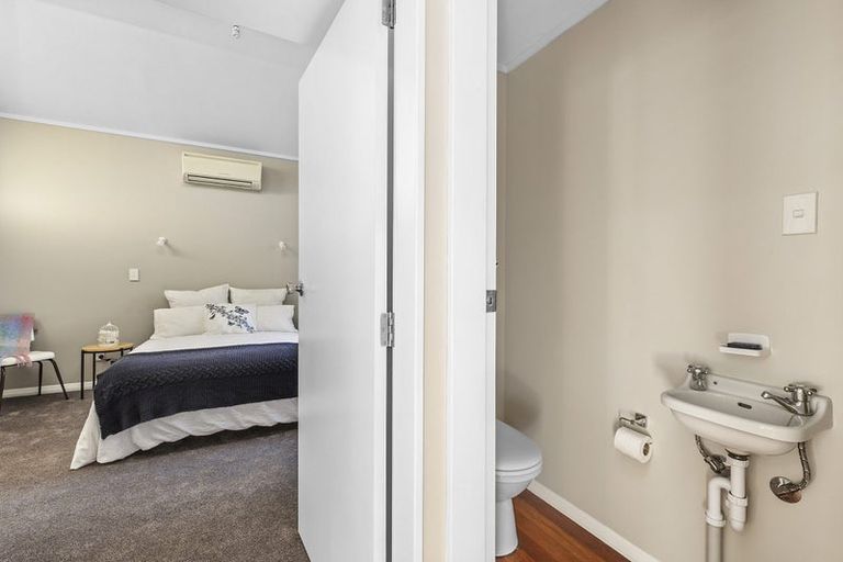 Photo of property in 21a Mahoe Street, Tawa, Wellington, 5028