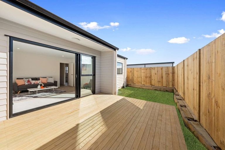 Photo of property in 19 Auranga Drive, Karaka, Papakura, 2113