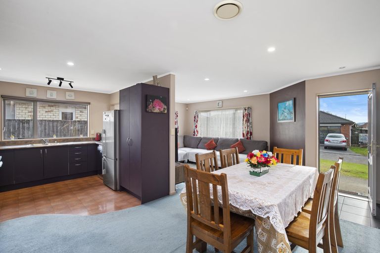 Photo of property in 22 Margarita Rise, Pukekohe, 2120