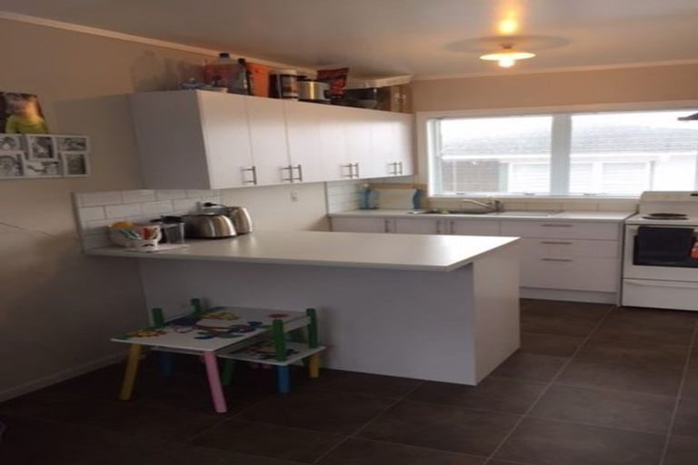 Photo of property in 1/34 Megan Avenue, Pakuranga Heights, Auckland, 2010