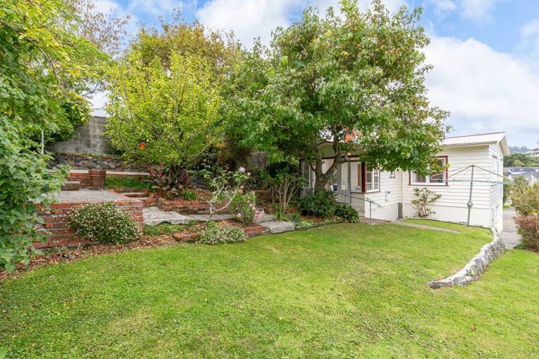 Photo of property in 1a Trelissick Crescent, Ngaio, Wellington, 6035