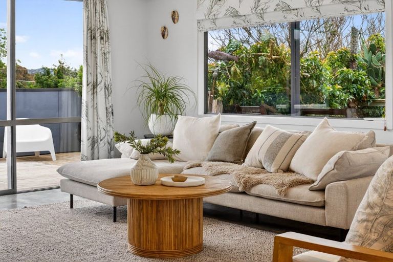 Photo of property in 11 Mer Place, Bay View, Napier, 4104