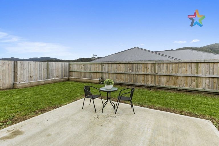 Photo of property in 10 Jack Vaughan Grove, Wainuiomata, Lower Hutt, 5014