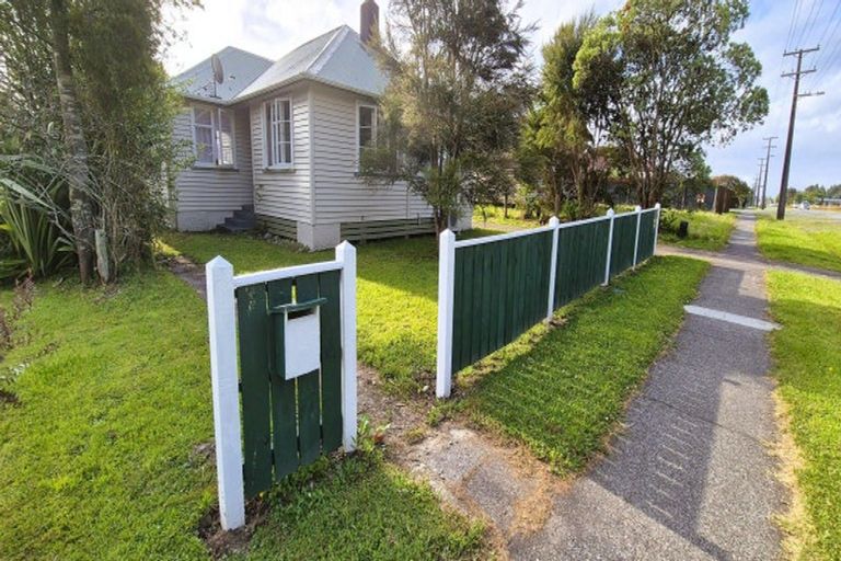 Photo of property in 66 Domett Street, Westport, 7825