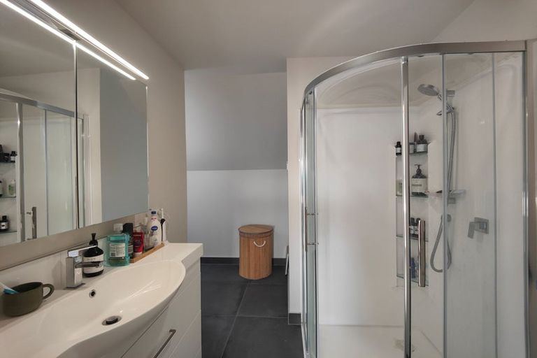Photo of property in 8 Selkirk Way, Karori, Wellington, 6012