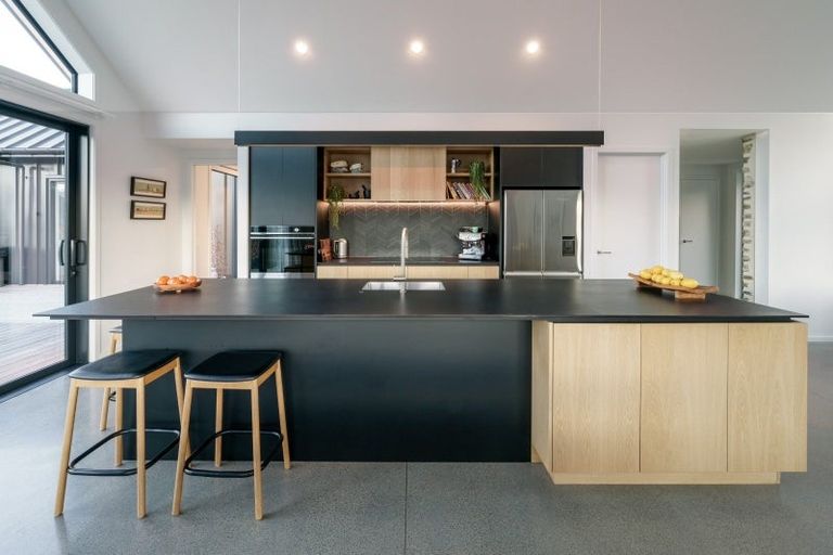 Photo of property in 11 Deans Drive, Wanaka, 9305