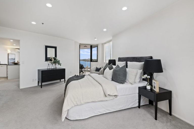 Photo of property in 5d/173 Hurstmere Road, Takapuna, Auckland, 0622