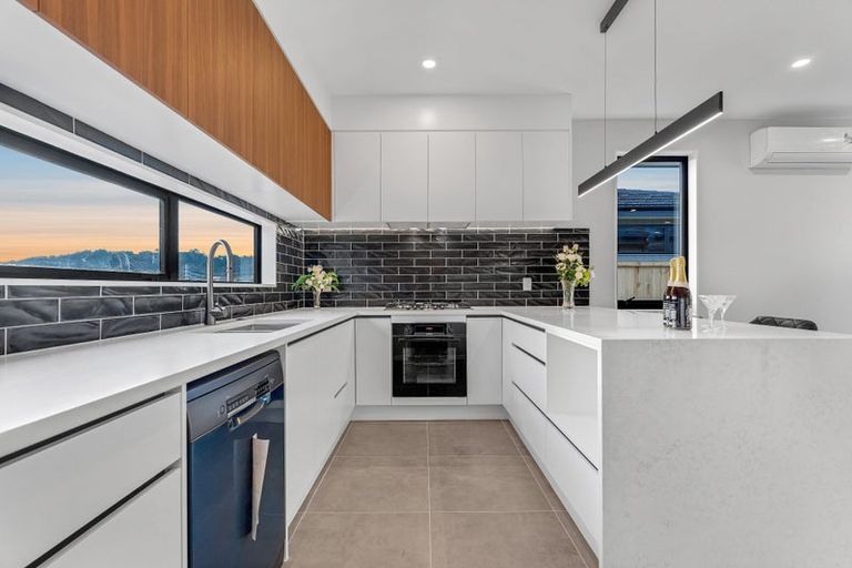 Photo of property in 22 Paihere Street, Huapai, 0810