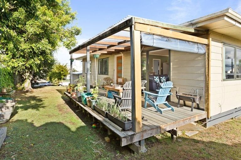 Photo of property in 21 Riserra Drive, Ranui, Auckland, 0612