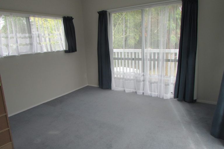 Photo of property in 14 Stottholm Road, Titirangi, Auckland, 0604