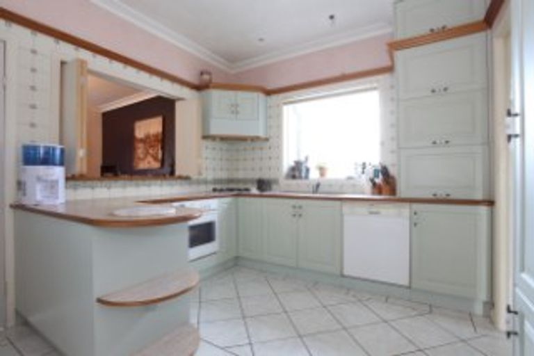 Photo of property in 37 Maeroa Road, Beerescourt, Hamilton, 3200