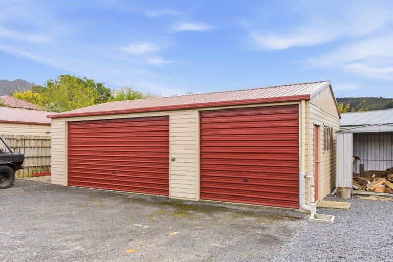 Photo of property in 16 Hall Road, Sawyers Bay, Port Chalmers, 9023
