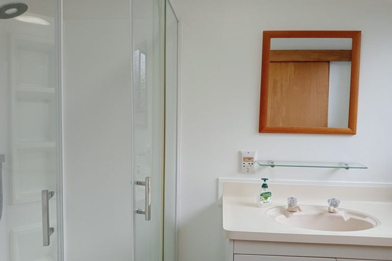 Photo of property in 32b Sailmaker Close, Whitby, Porirua, 5024