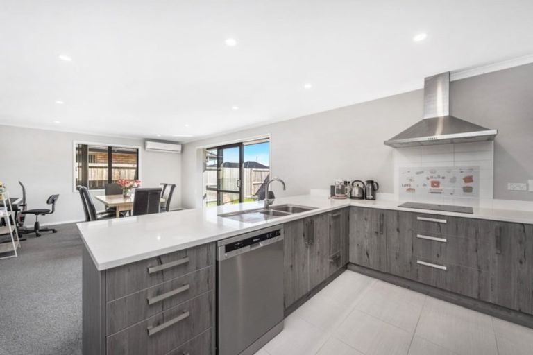 Photo of property in 7 Oolong Court, Huntington, Hamilton, 3210