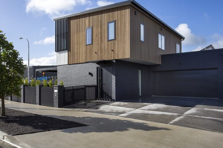 Photo of property in 2 Silver Fern Avenue, Hobsonville, 0616
