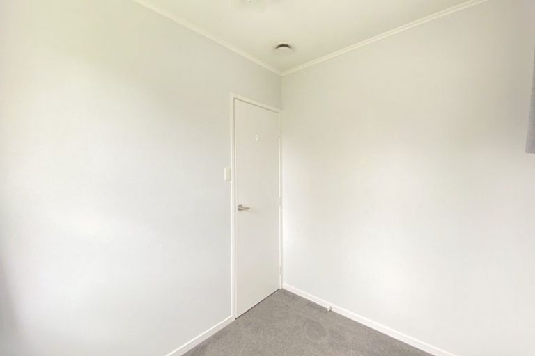 Photo of property in 63 Rehia Road, Massey, Auckland, 0614