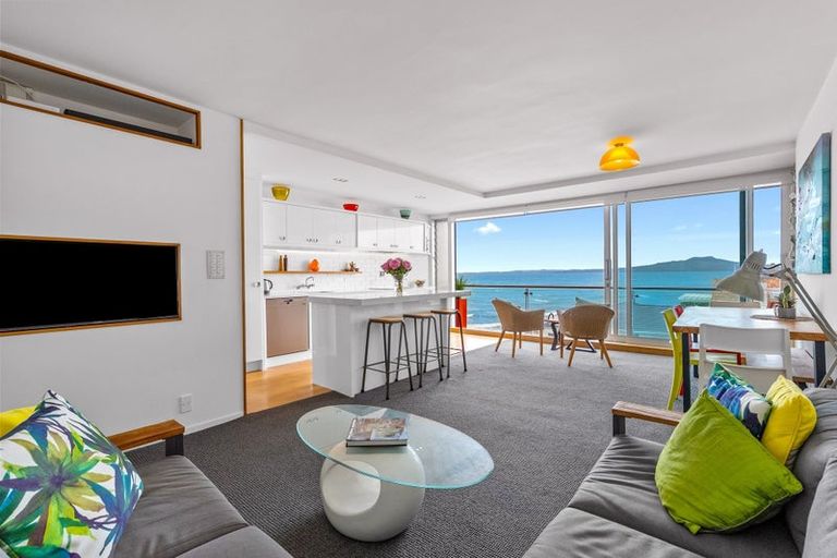Photo of property in Seaview Apartments, 10/64 Milford Road, Milford, Auckland, 0620
