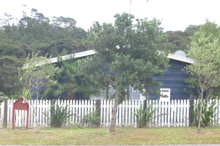 Photo of property in 2/132 Spinella Drive, Bayview, Auckland, 0629