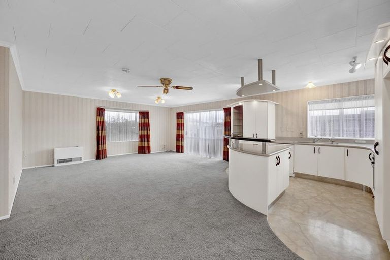 Photo of property in 5a Surrey Street, Hawera, 4610